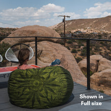 Load image into Gallery viewer, Queen Chair - KUSH

